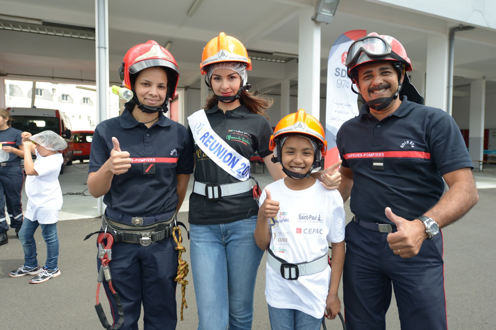 <center>Journée citoyenne pour les marmailles <br> avec les sapeurs-pompiers et Miss Réunion 2016