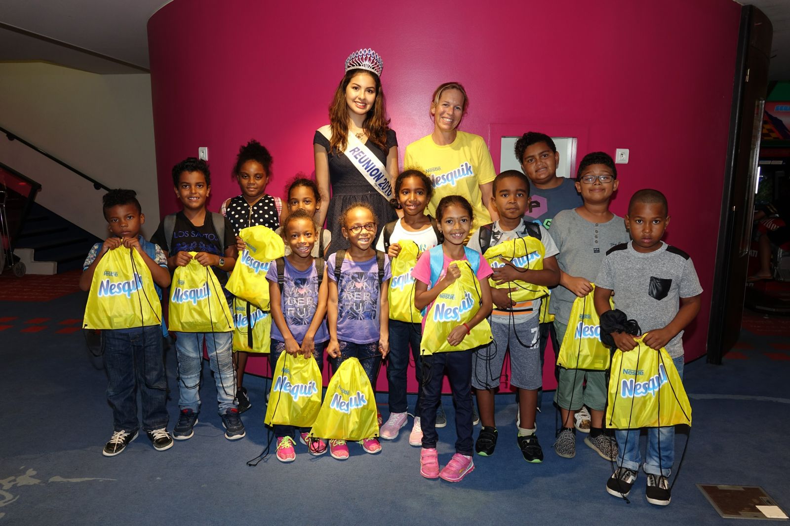 <center>Nestlé Réunion fête ses 50 ans<br> avec 150 enfants au cinéma