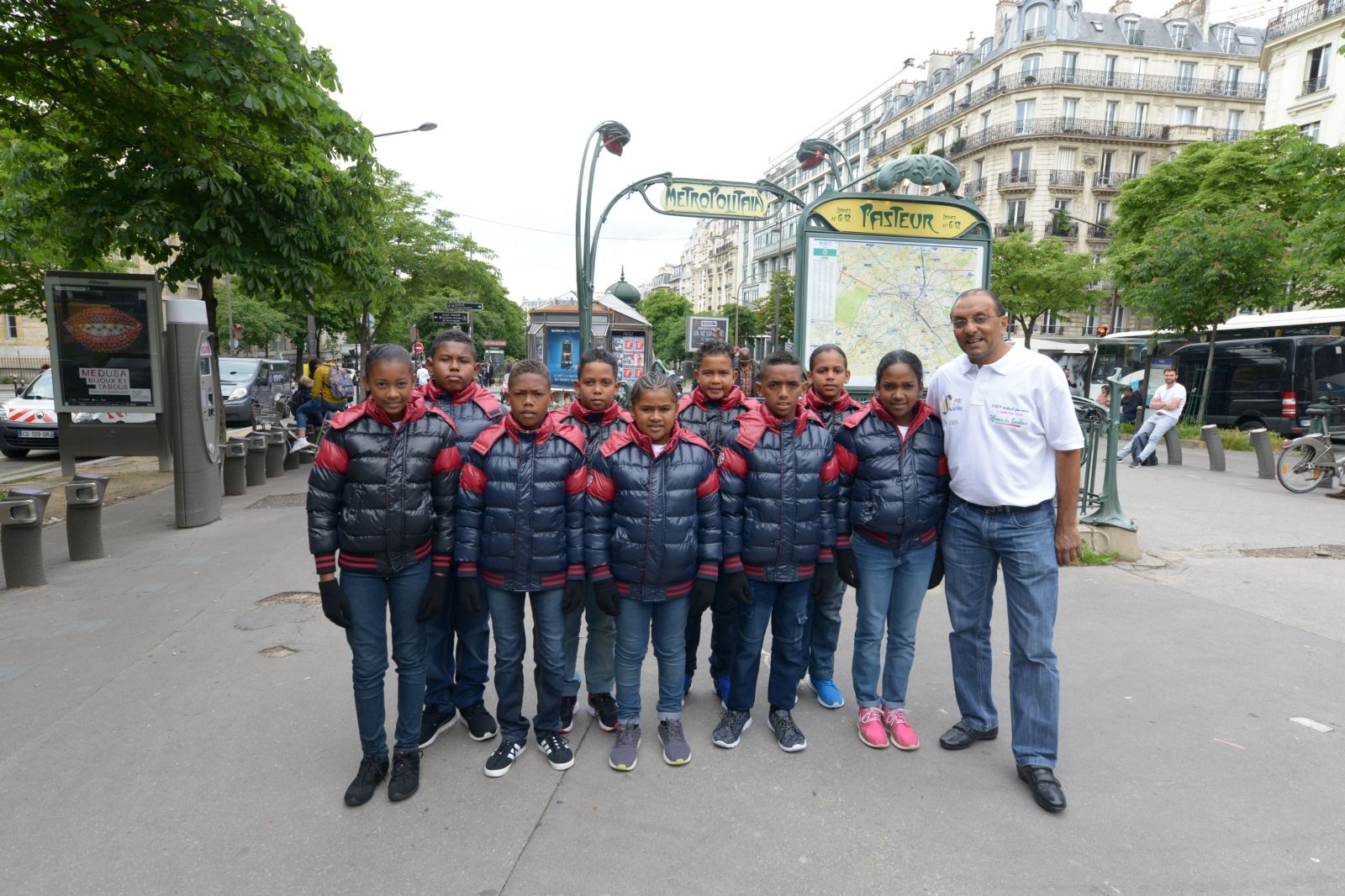 <center> Jour 3: "S'envoler vers le Rêve ..."  <br> 1/4 de Finale de Hockey sur glace ... 