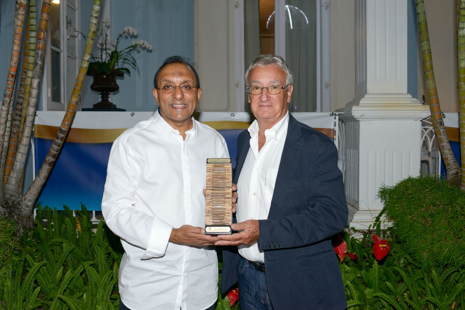 <center>Ibrahim Ingar, <br> Président de l’Association 1000 Sourires, <br> lauréat du Prix Départemental du Mérite 2017