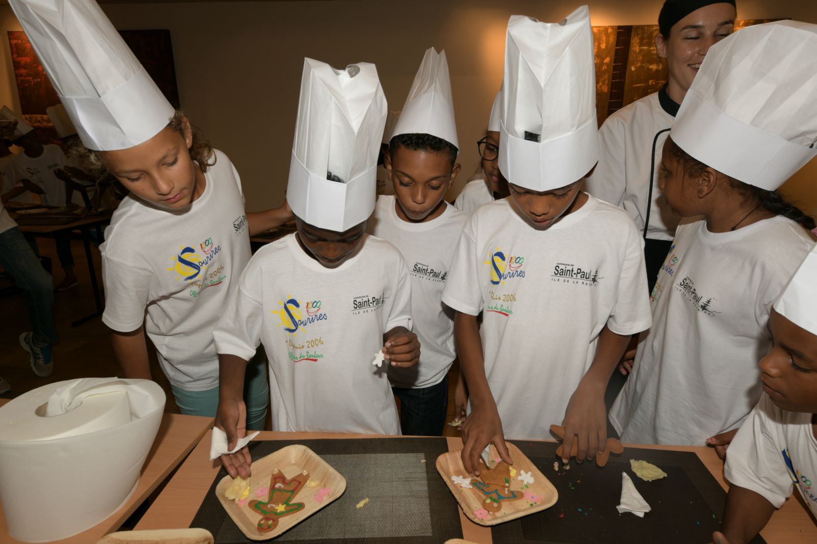 <center>1000 Sourires fête son 9000e enfant <br>parrainé avec le Palm Hôtel & Spa et Canal+
