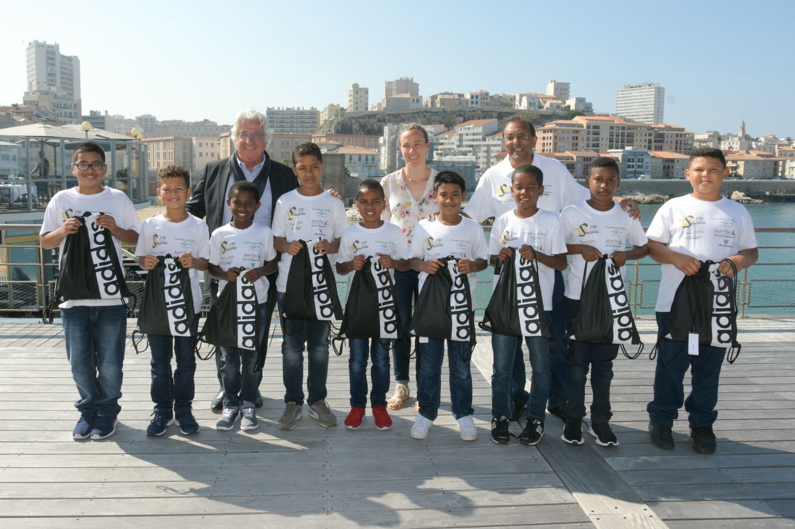 <center>Jour 12 : "S'envoler vers le Rêve  ..."<br>Les marmailles ont plongé dans le prestigieux Centre des Nageurs de Marseille