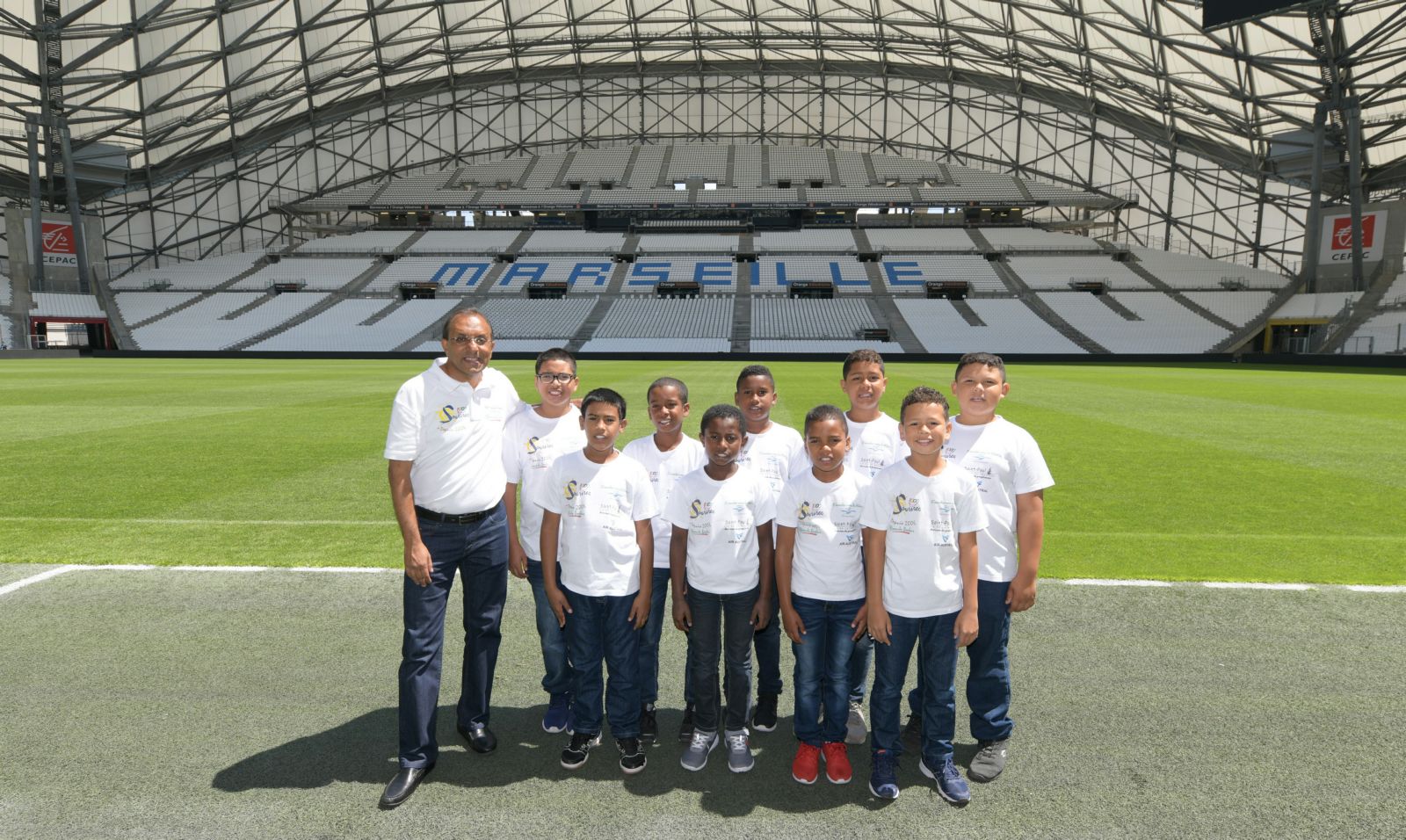 <center>Jour 13 : "S'envoler vers le Rêve  ..."<br> Visite en VIM du Stade Orange Vélodrome <br> avec l’OM Fondation