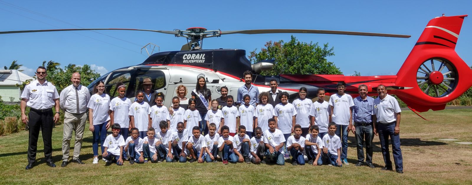 <center>Première action caritative pour Miss Réunion 2018<br> au Palm, avec les marmailles de 1000 Sourires