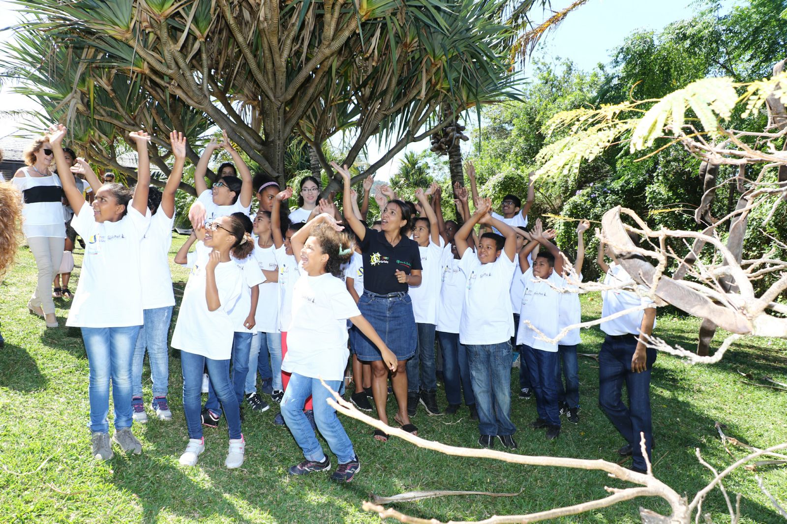 <center>Première action caritative pour Miss Réunion 2018<br> au Palm, avec les marmailles de 1000 Sourires
