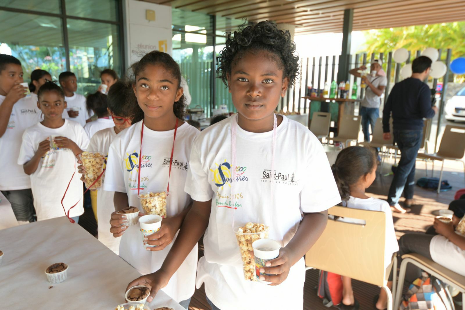  <center>Radio, télé, Internet :<br> les marmailles de 1000 Sourires  découvrent <br>les coulisses de Réunion La 1ère