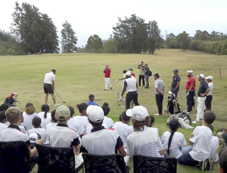 <center>Trophée Professionnel de l’Océan Indien: <br>Air Austral invite les marmailles de 1000 Sourires <br> à rencontrer les pros au Golf Club du Colorado <center>Trophée Professionnel de l’Océan Indien: <br>Air Austral invite les marmailles de 1000 Sourires <br> à rencontrer les pros au Golf Club du Colorado