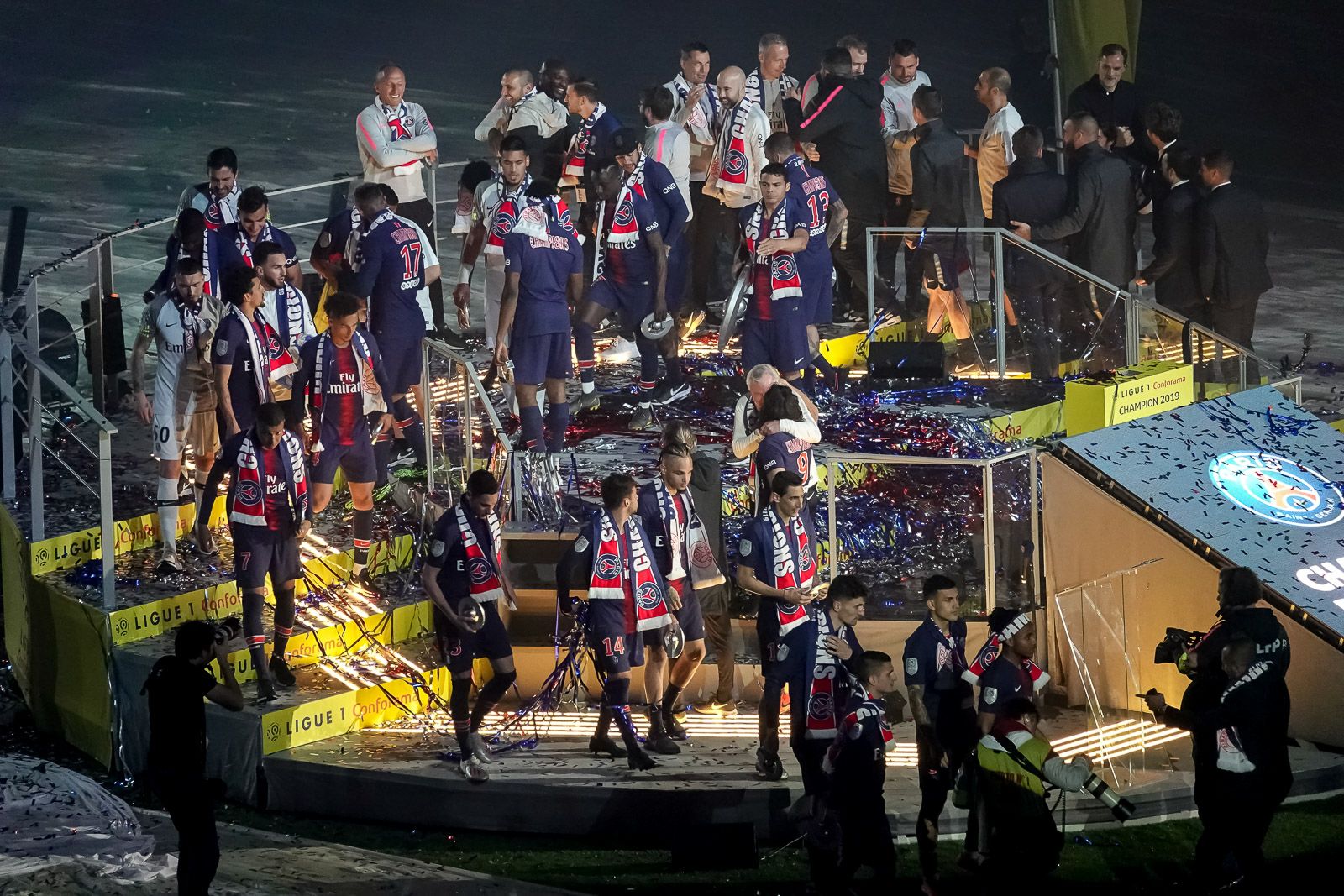 <center>"S'envoler vers le Rêve ..."  <br> Jour 13 : De la Bergerie Nationale au Parc des Princes :  Une journée éducative et sportive pour les petits réunionnais