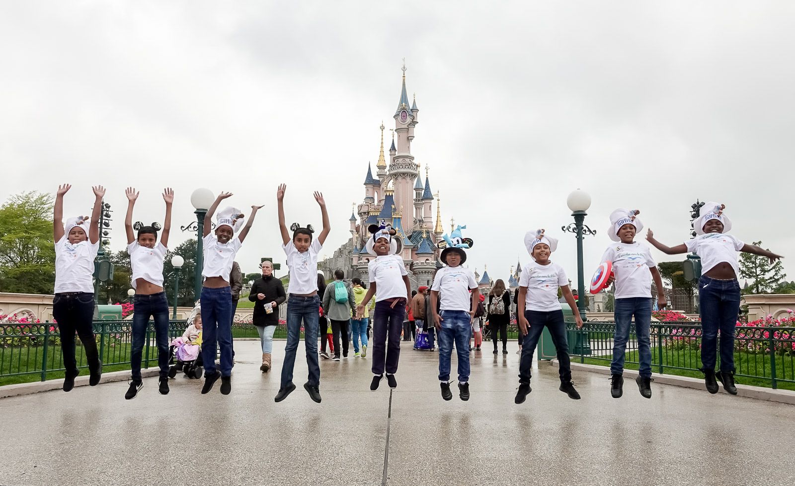 <center>"S'envoler vers le Rêve ..."  <br> Jour 14 : Le voyage de Rêve se termine à Disneyland Paris ...