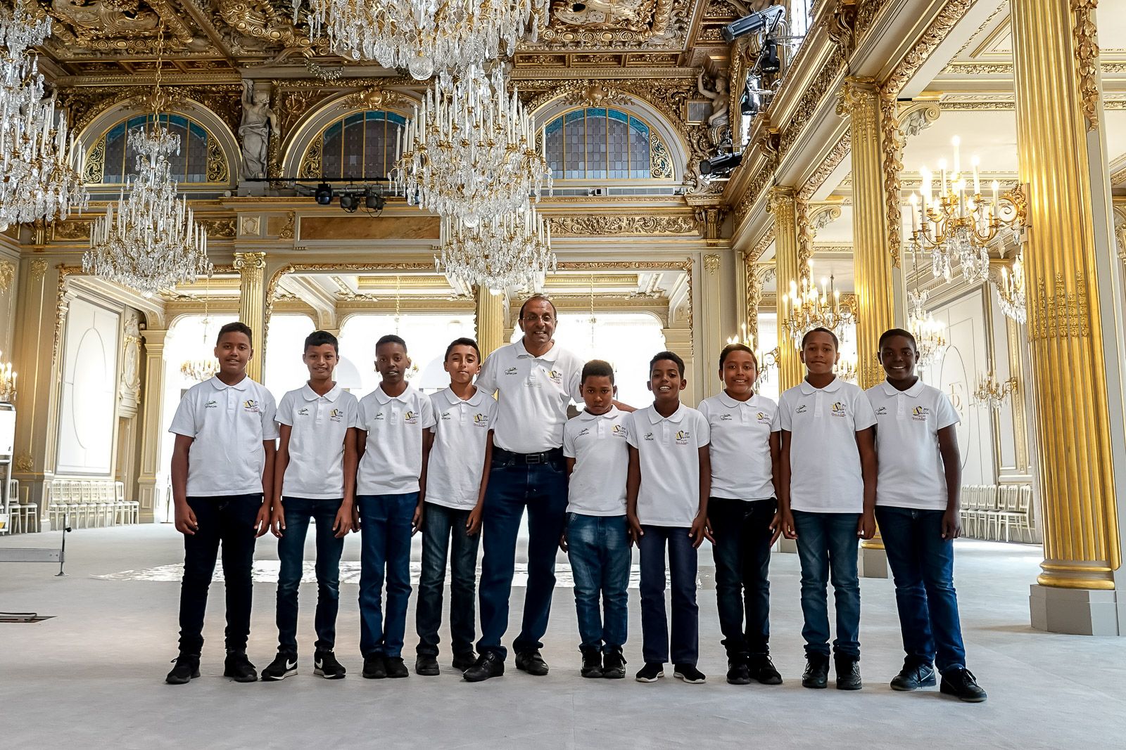<center>"S'envoler vers le Rêve ..."  <br> Jour 16 : Les petits saint-paulois visitent <br> le Palais de l’Elysée