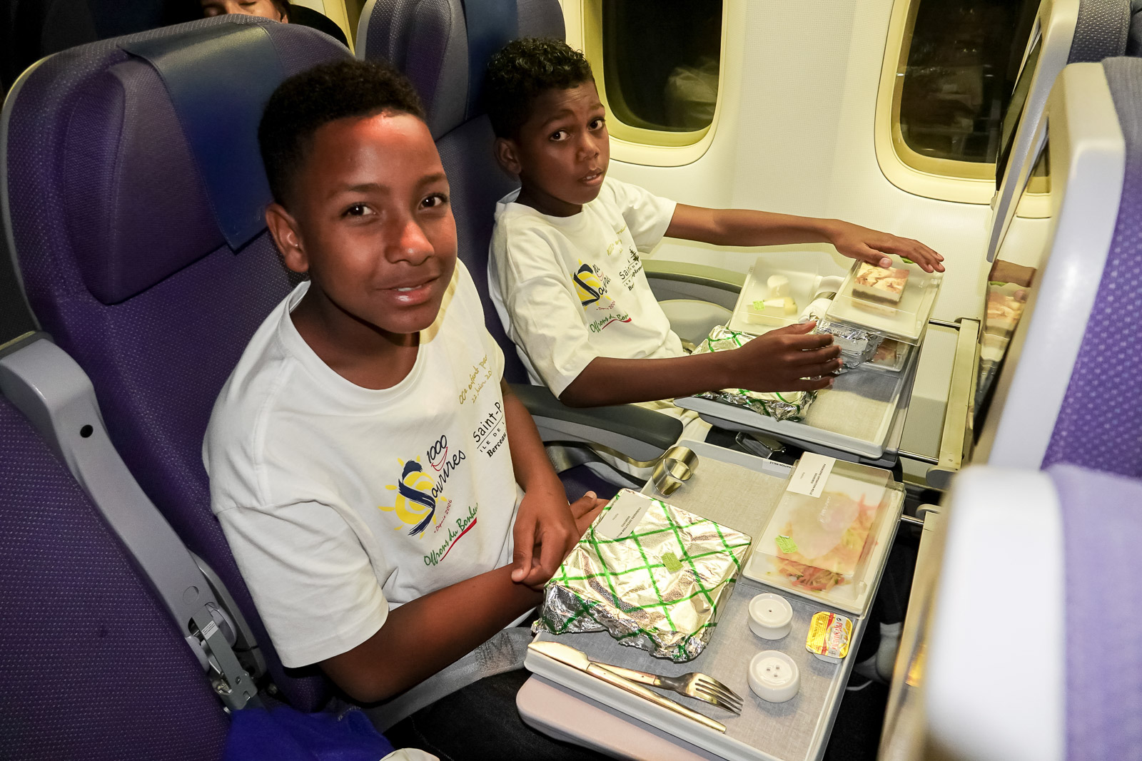 <center>"Un Incroyable Noël...." <br>Jour  2 : C’est le grand départ pour Enzo et Mathéo! Les marmailles s’envolent vers Paris <br> pour “Un Incroyable Noël” <center>"Un Incroyable Noël...." <br>Jour  2 : C’est le grand départ pour Enzo et Mathéo! Les marmailles s’envolent vers Paris <br> pour “Un Incroyable Noël”