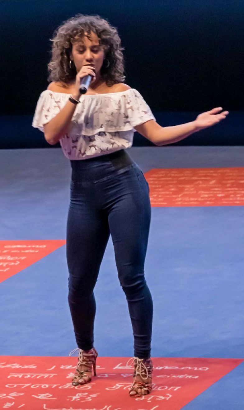 <center>Ciné Noël Orange : Des artistes péi font le show<br> pour 200 marmailles parrainés par 1000 Sourires <center>Ciné Noël Orange : Des artistes péi font le show<br> pour 200 marmailles parrainés par 1000 Sourires