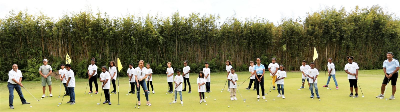 <center>Ça swingue avec Médérice au Golf du Bassin Bleu <br>avec 1000 Sourires !