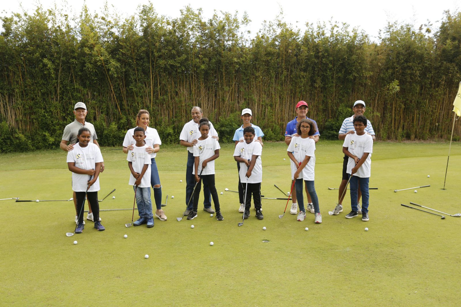 <center>Ça swingue avec Médérice au Golf du Bassin Bleu <br>avec 1000 Sourires !