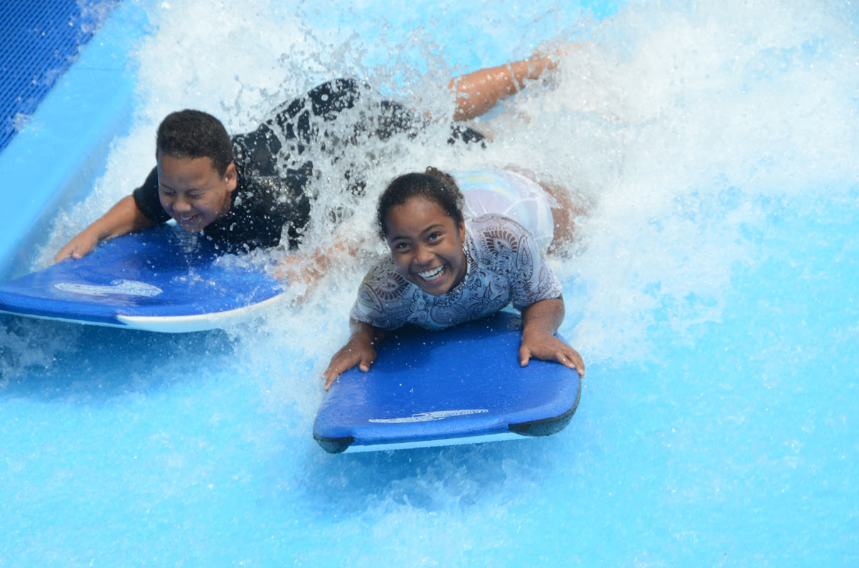 <center>Le parc AkOatys accueille  <BR> les V.I.M.  de   1000 Sourires <BR> pour une journée de rêve et de surprises 