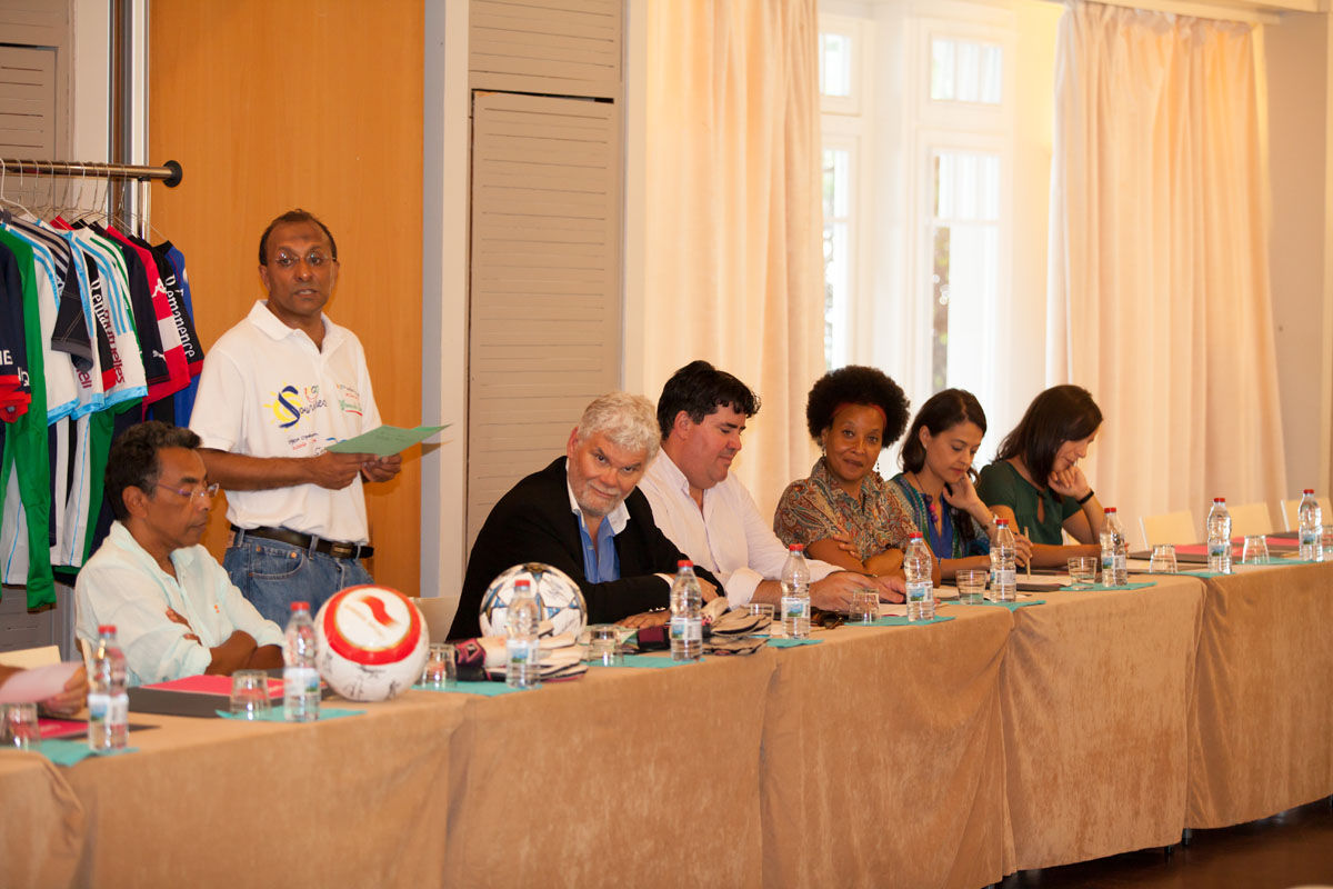 <center>Mardi 6 mai 2014  - Conférence de Presse <br> à la Réunion