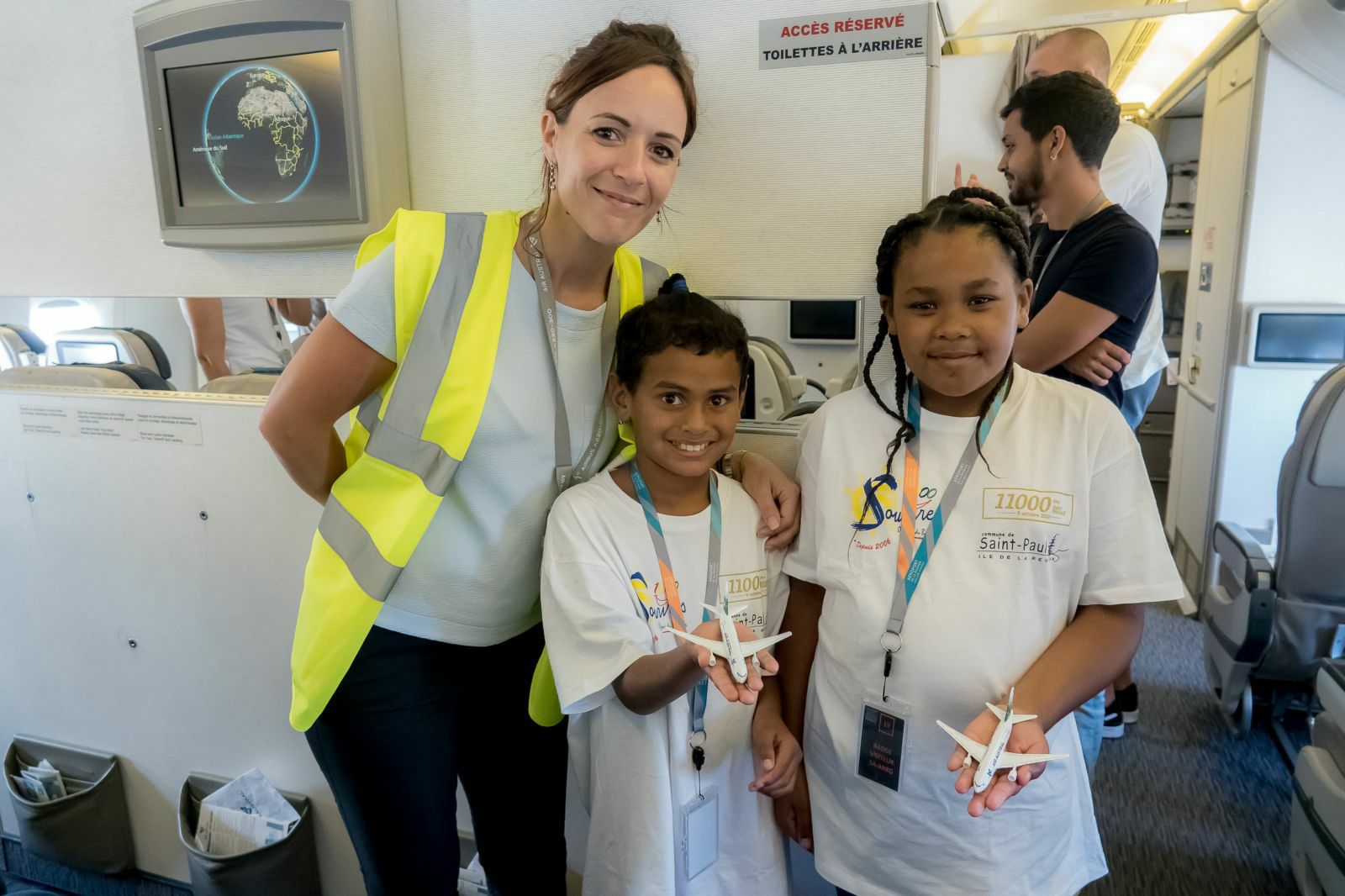 <center>Voyage au coeur de l’Aéroport Roland Garros <br>pour les marmailles de 1000 Sourires
