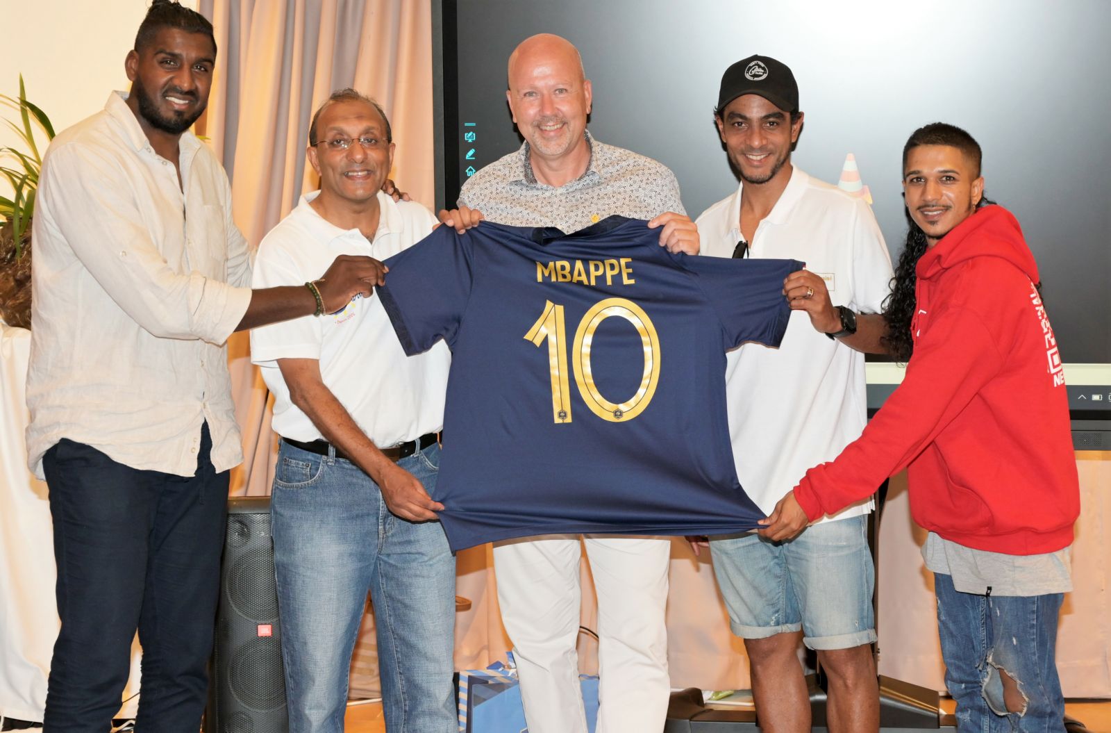 <center>Un Noël 5 étoiles au Palm Hôtel & Spa <br>pour les marmailles de 1000 Sourires