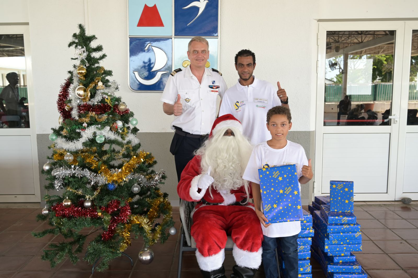 <CENTER>Baptême de l’air en CASA : les marmailles de <BR>1000 Sourires fêtent Noël “en lèr”
