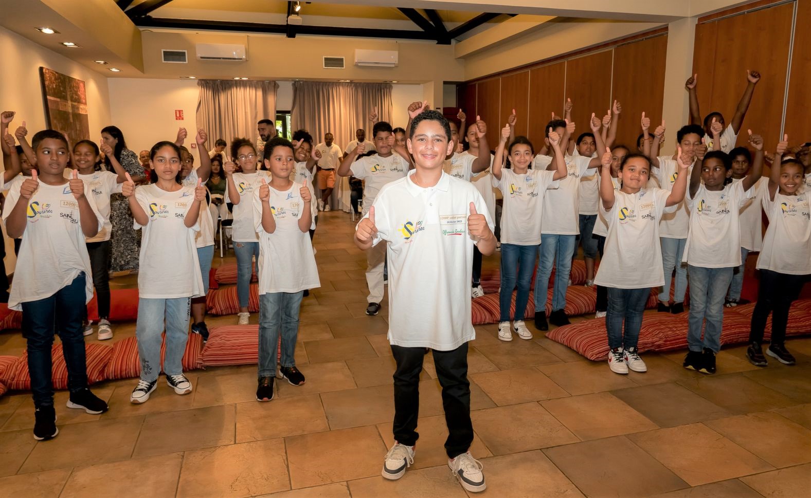  <center>1000 Sourires fête le parrainage de <br>son 12000e enfant au Palm Hôtel et Spa *****