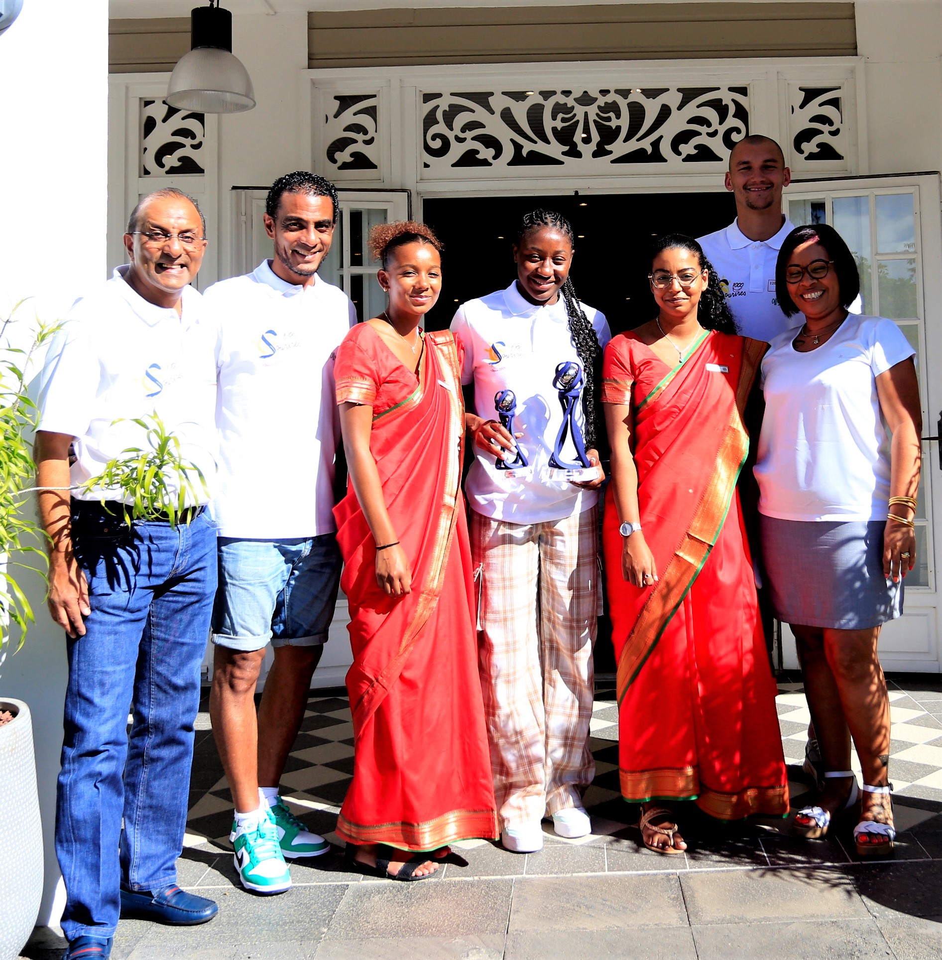<center>12ème opération « Foot en VIM » : Kadidiatou Diani, Fabrice Abriel et Ludovic Ajorque à La Réunion pour l’Association 1000 Sourires