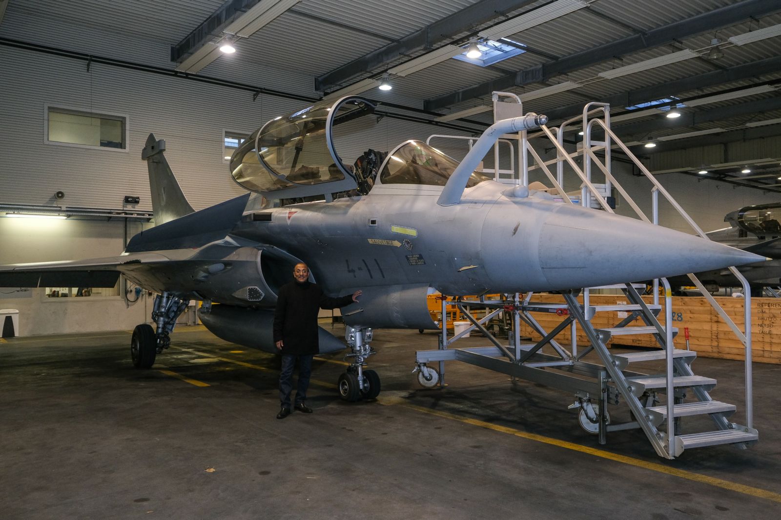 <center> Magie de Noël : le pilote de Rafale Bertrand « Bubu » Butin émerveille les marmailles de 1000 Sourires