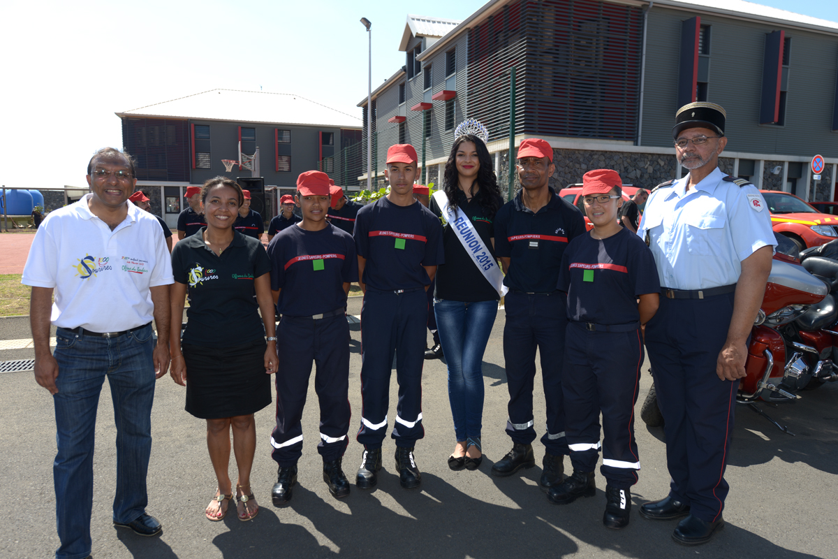 <center>Journée citoyenne  pour les VIM de 1000 Sourires <br>  avec les pompiers du SDIS et Miss Réunion 2015 <center>Journée citoyenne  pour les VIM de 1000 Sourires <br>  avec les pompiers du SDIS et Miss Réunion 2015