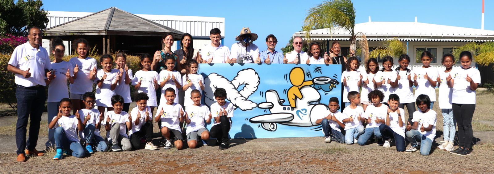 <center>13000 Sourires : un Noël inoubliable avec Air Austral  et Louis Bielle-Biarrey, nouveau Parrain de 1000 Sourires
