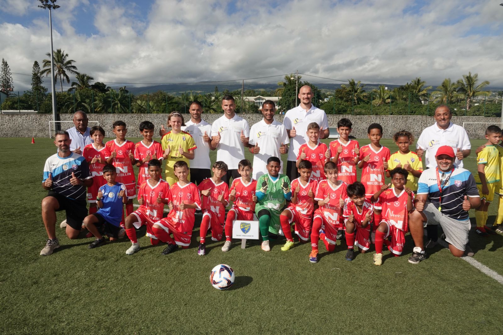 <center>15ème édition "Foot en VIM" : <br>des pros au service de la jeunesse