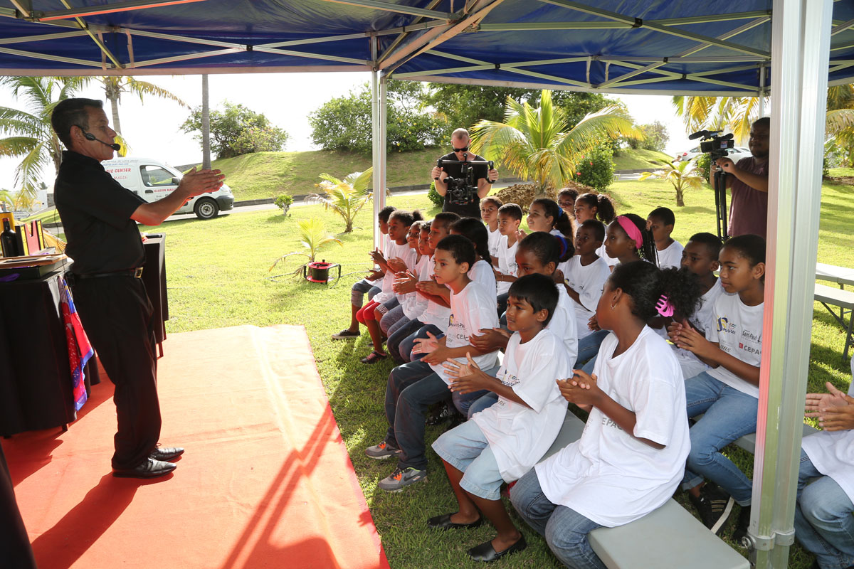 <center>Baptême de l'air avec Hélilagon <br>pour les VIM de Fleurimont <center>Baptême de l'air avec Hélilagon <br>pour les VIM de Fleurimont