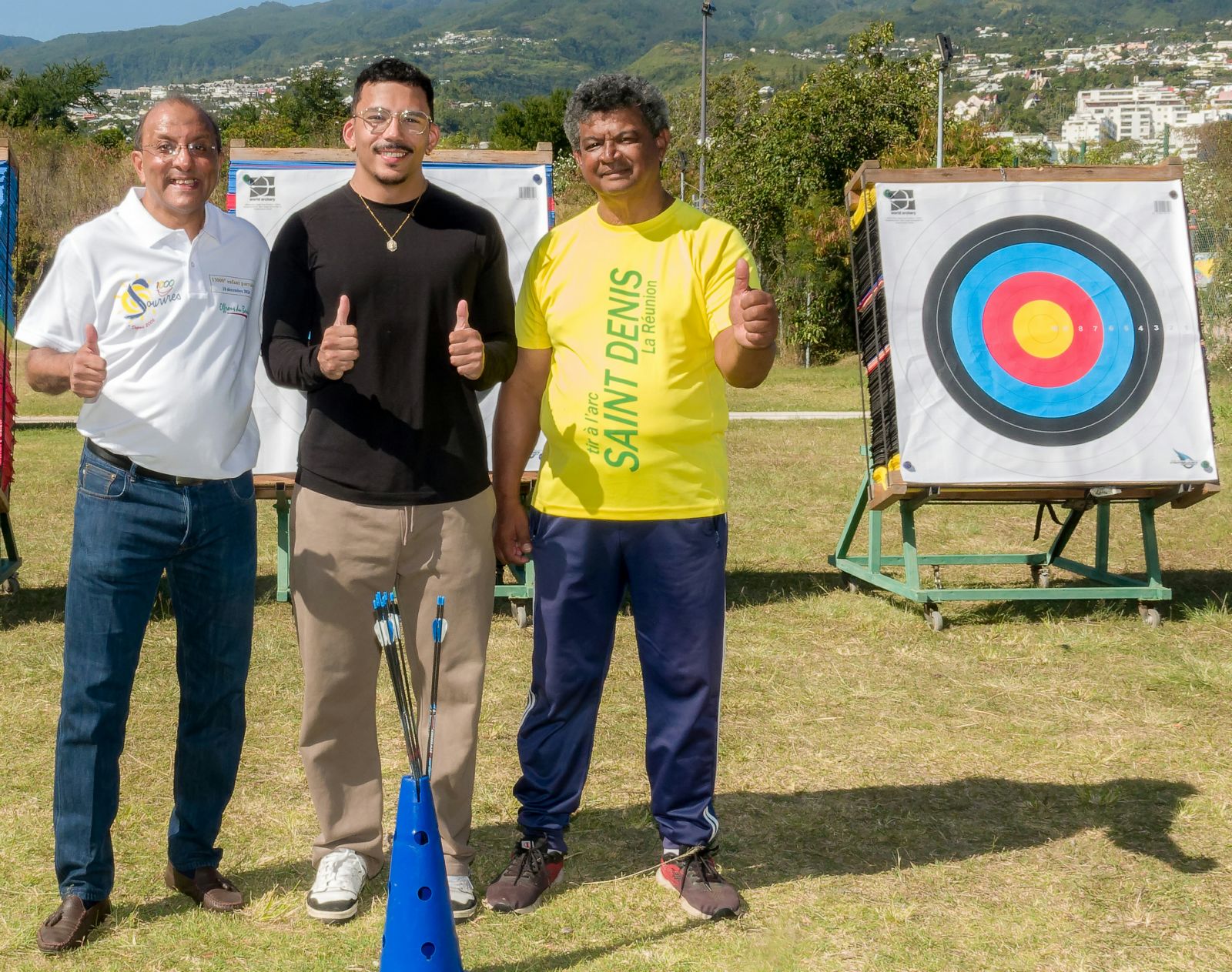 <center>Tir à l’arc : immersion au Club des Archers de Saint-Denis pour les marmailles de 1000 Sourires