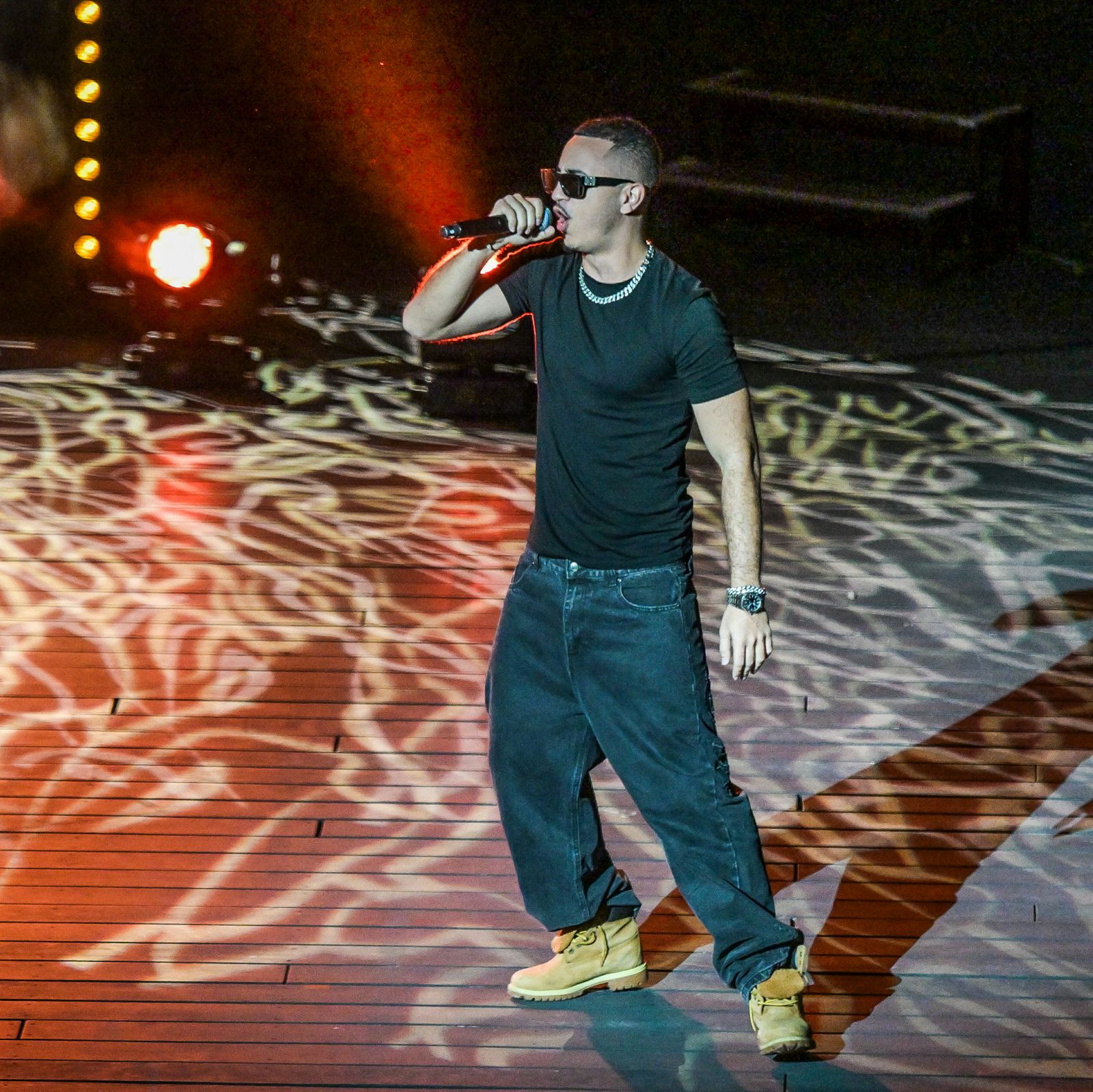 <center>La 5ᵉ soirée caritative de 1000 Sourires <br> illumine le Téat Plein Air de Saint-Gilles