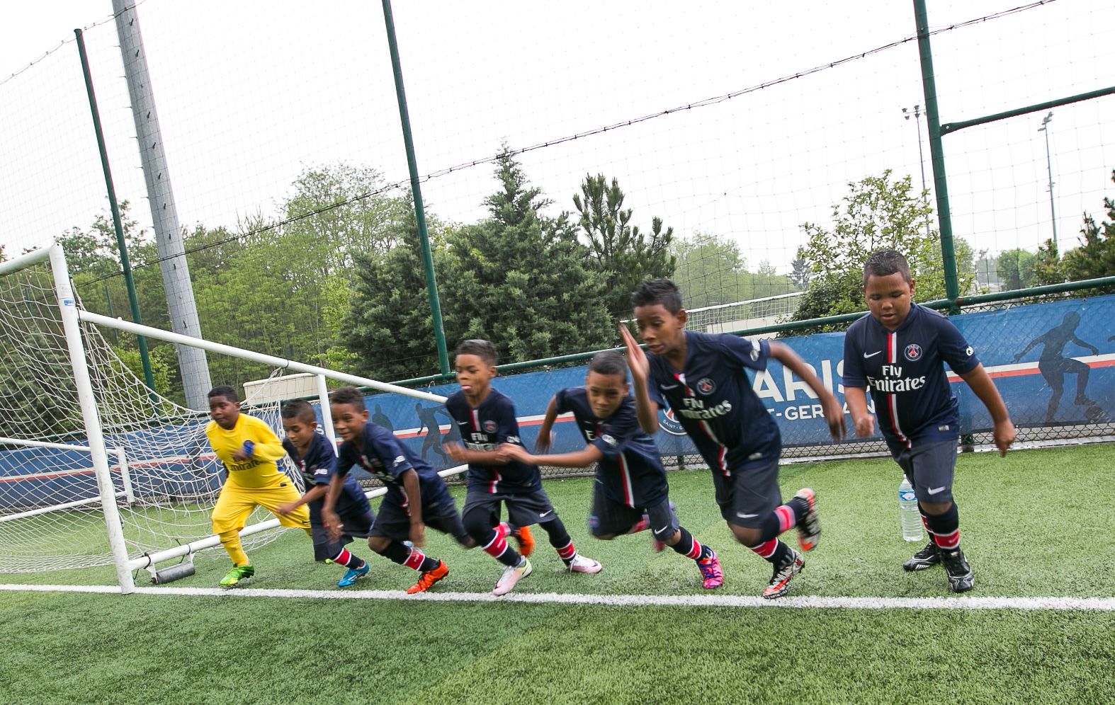 <center> Jour 12 : "S'envoler vers le Rêve  ... " : <br>Le PSG dans la peau