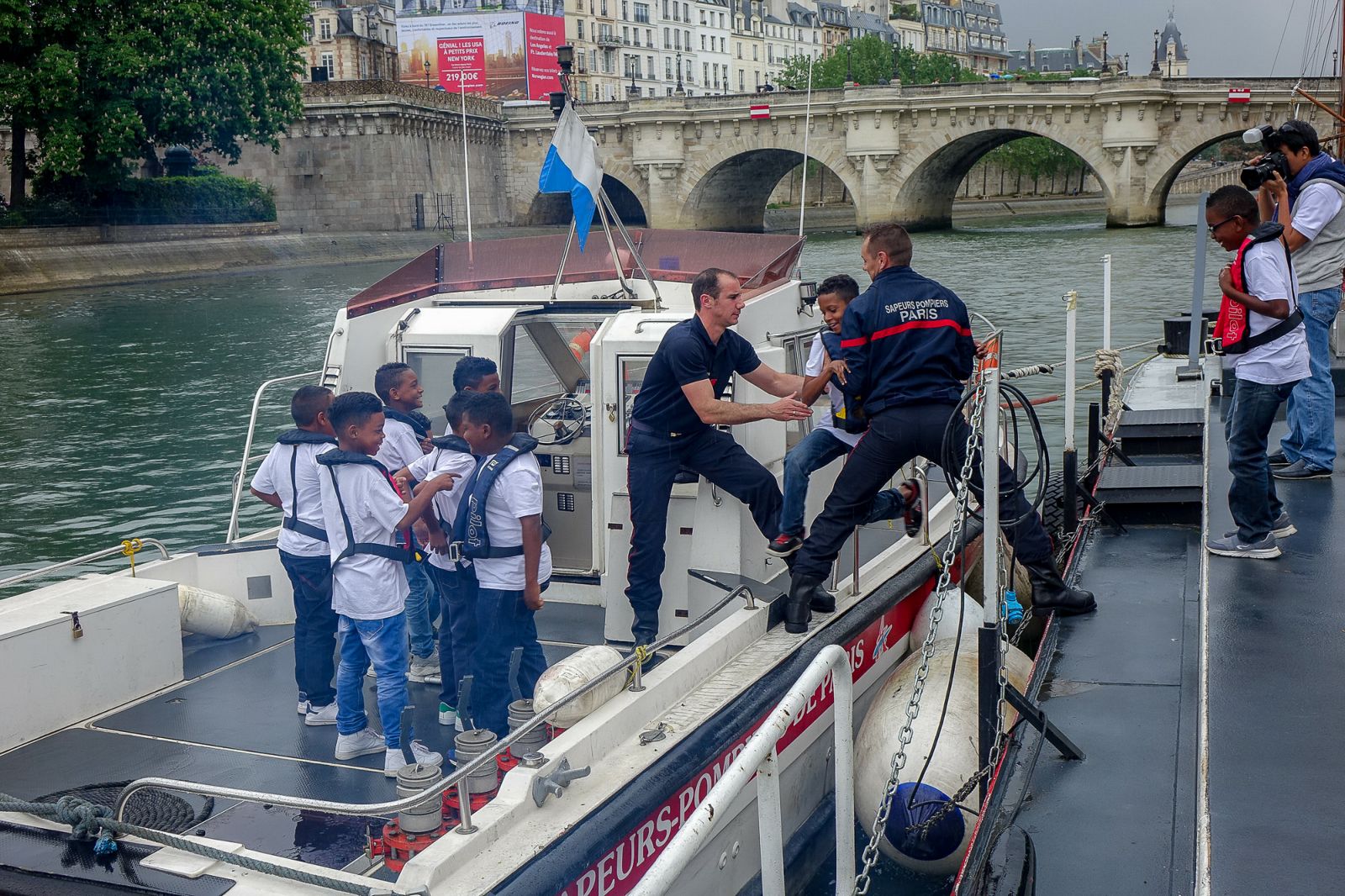 <center> Jour 11 : "S'envoler vers le Rêve  ... " : <br> Les VIM chez les sapeurs pompiers de Paris