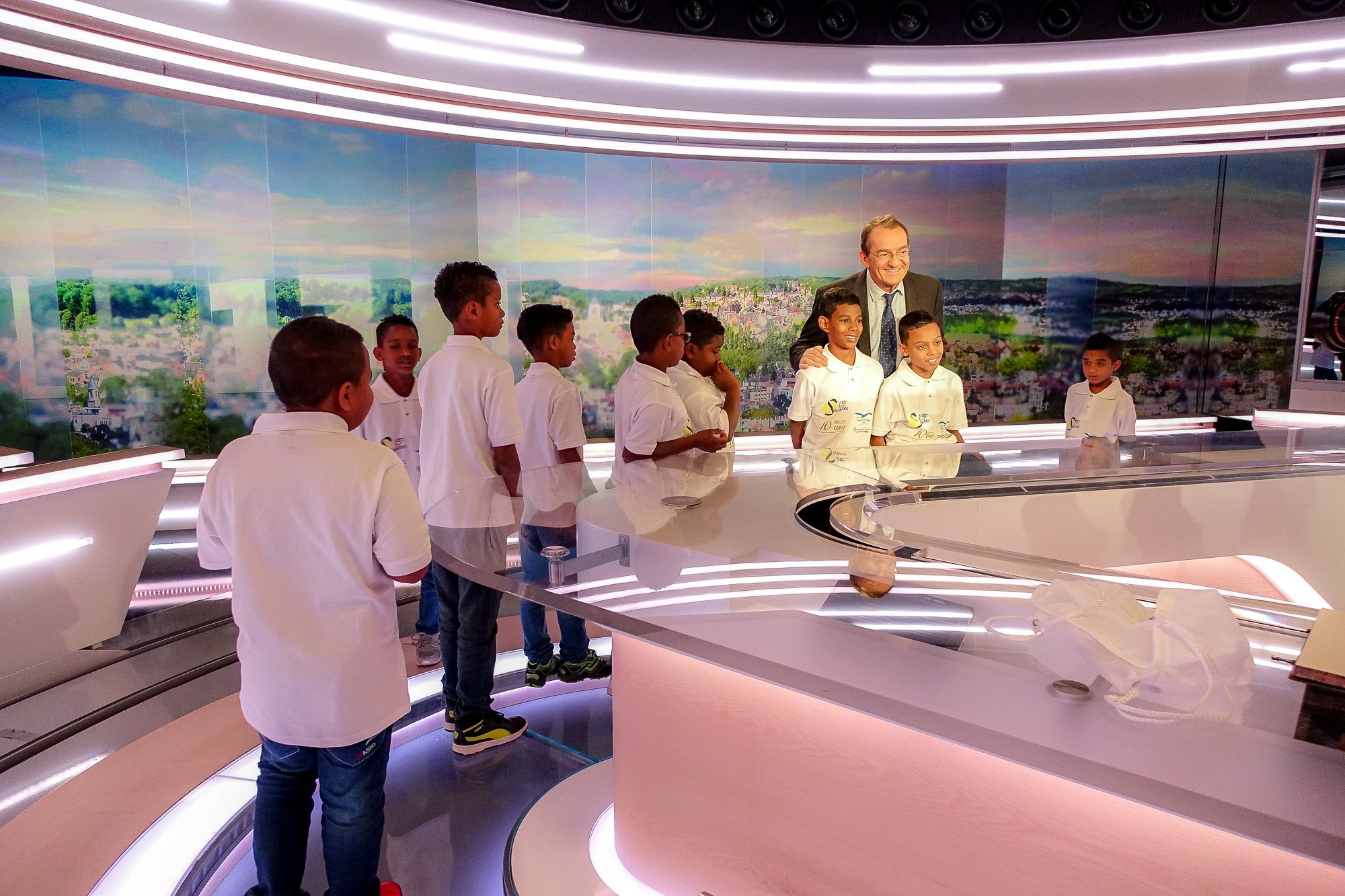 <center> Jour 17 : "S'envoler vers le Rêve ..." : <br>dans les coulisses de TF1 <center> Jour 17 : "S'envoler vers le Rêve ..." : <br>dans les coulisses de TF1