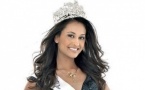 <center>Stéphanie Robert,  Miss Réunion 2012 <br>Marraine de 1000 Sourires