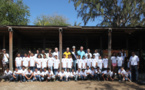 <center>Les marmailles de 1000 Sourires découvrent <br>en V.I.M.  les poneys en compagnie de Miss Réunion