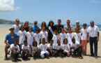 <center>Les  marmailles de 1000 Sourires  <br>dans les airs avec Miss Réunion …