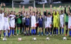 <center> Opération « Foot en VIF » de 1000 Sourires : les clubs féminines de Saint-Paul jouent avec <br>Léa Le Garrec et Airine Fontaine