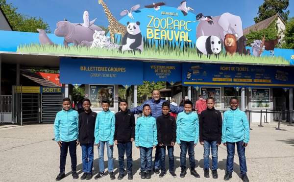 <center>"S'envoler vers le Rêve ..."  <br> Jour 11 : Les marmailles de 1000 Sourires passent un journée de Rêve <br> en compagnie des animaux du Zoo de Beauval
