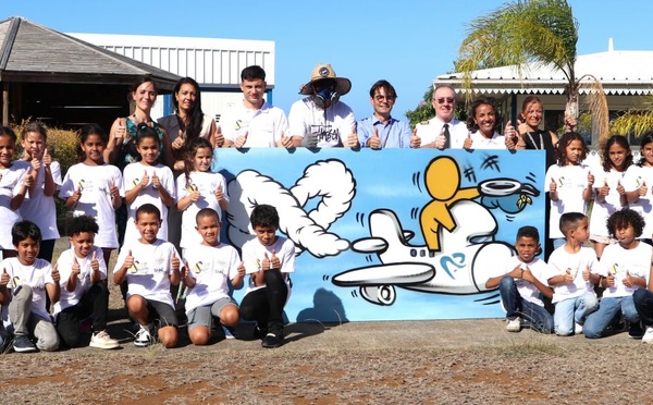 <center>13000 Sourires : un Noël inoubliable avec Air Austral  et Louis Bielle-Biarrey, nouveau Parrain de 1000 Sourires