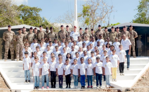  <center>Immersion citoyenne avec les militaires du <BR>2e RPIMa pour les Very Important Marmailles 