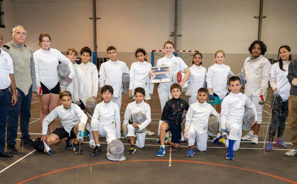 « Escrime en VIM » : immersion au cœur du haut niveau avec   la championne d’Europe Jade Maréchal pour les jeunes escrimeurs de Saint-Paul